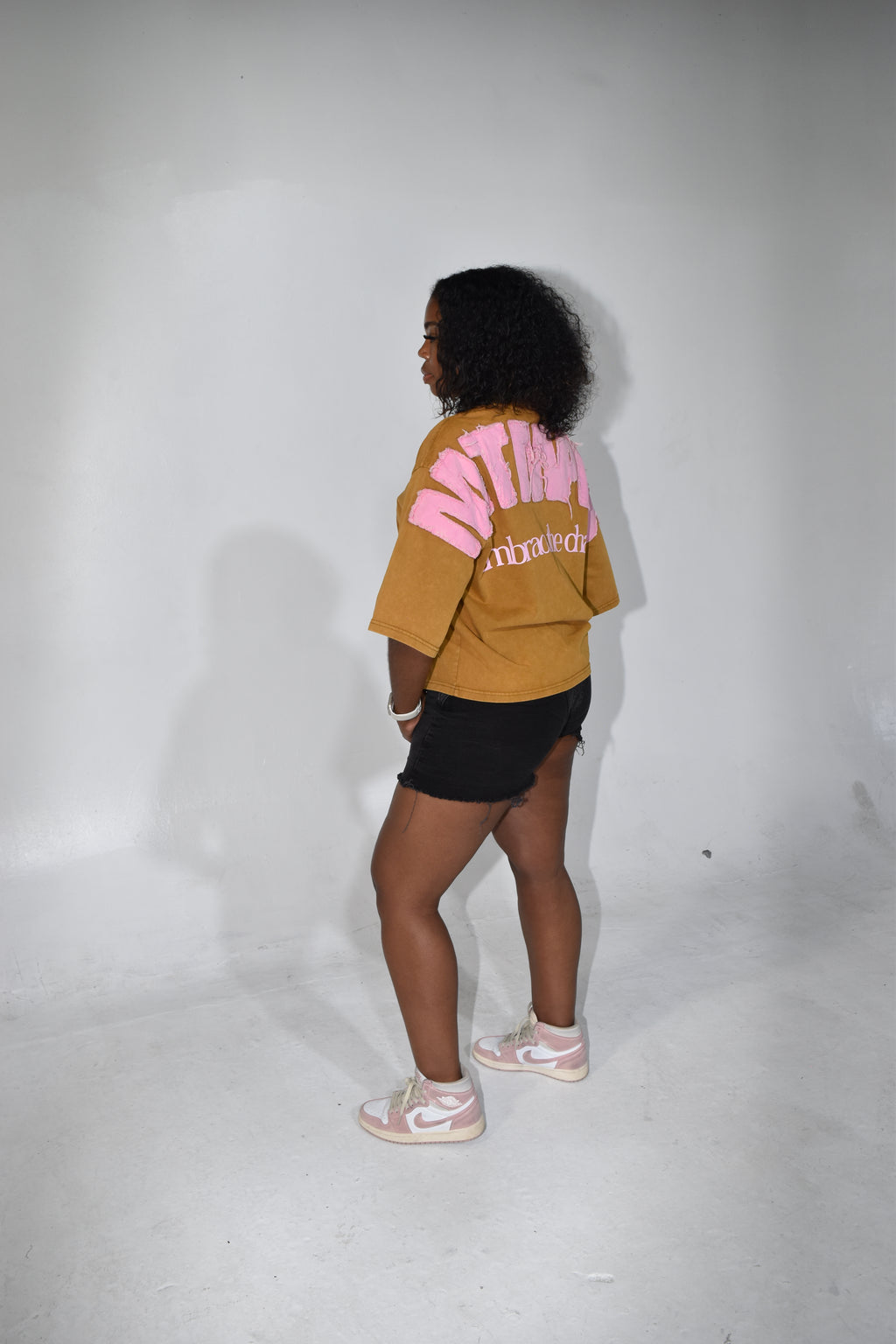 MTMPHS Embrace the Change Graphic Tee - Brown/Pink